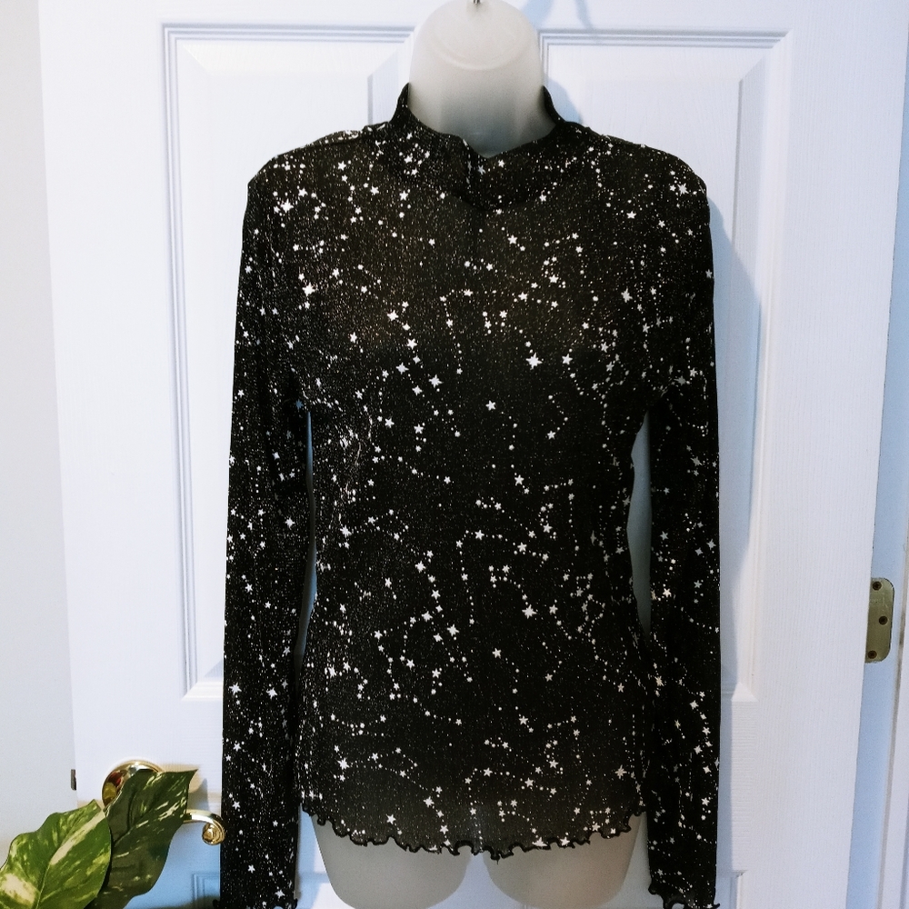 NWOT - Ladies Sheer Top